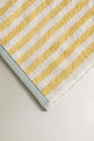 SERVIETTE DE BAIN RAYURES RÉVERSIBLE - Multicolore de Zara - Image 2