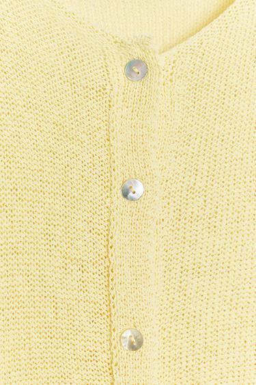GILET RUSTIQUE EN MAILLE - Jaune de Zara - Image 6