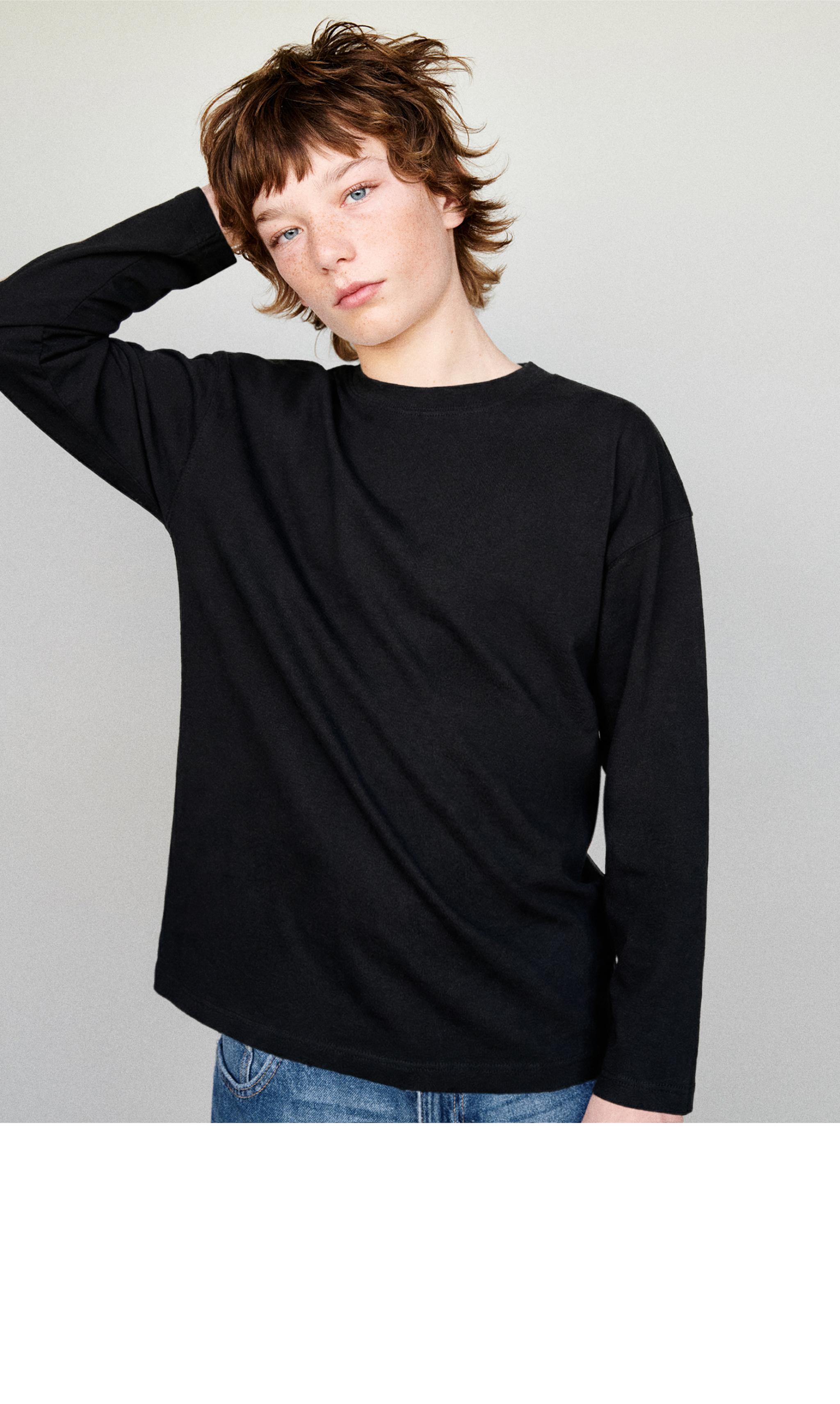 camiseta negra bebe zara