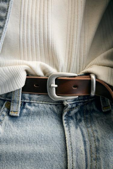 CEINTURE EN CUIR AVEC BOUT MÉTALLIQUE - Marron de Zara - Image 1