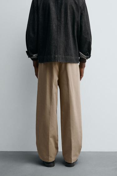 PANTALON COUPE DÉCONTRACTÉE À PLIS - Beige de Zara - Image 2