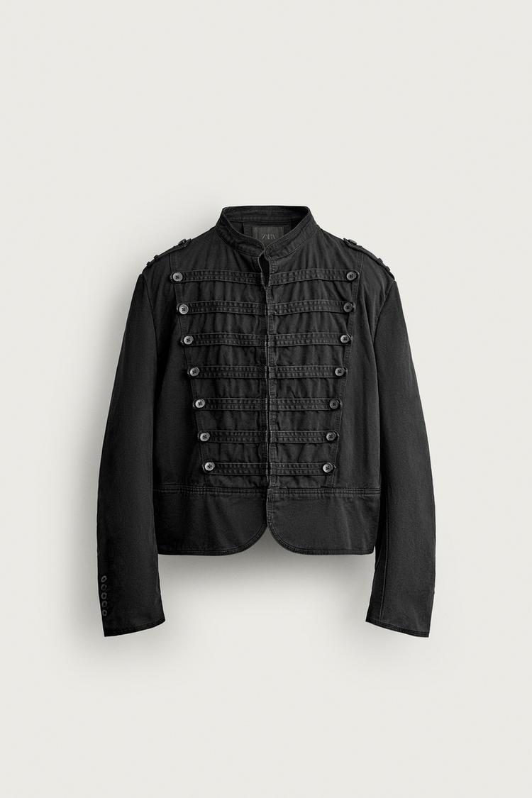 Chaqueta corta con trabillas 2
