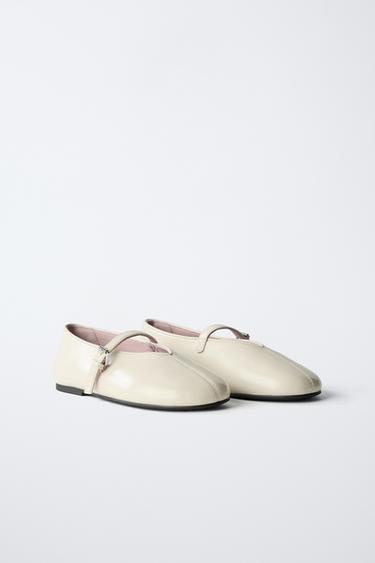 PATENT BALLET FLATS - Ecru White by Zara