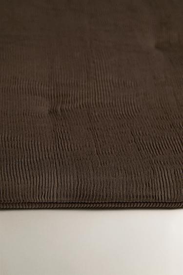 PLEATED FOOT OF THE BED QUILTED BEDSPREAD - Stone by Zara