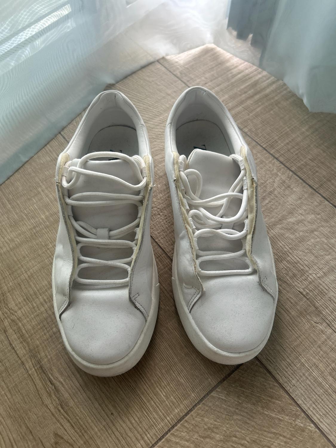 LEATHER SNEAKERS WITH THICK SOLE - Image 2