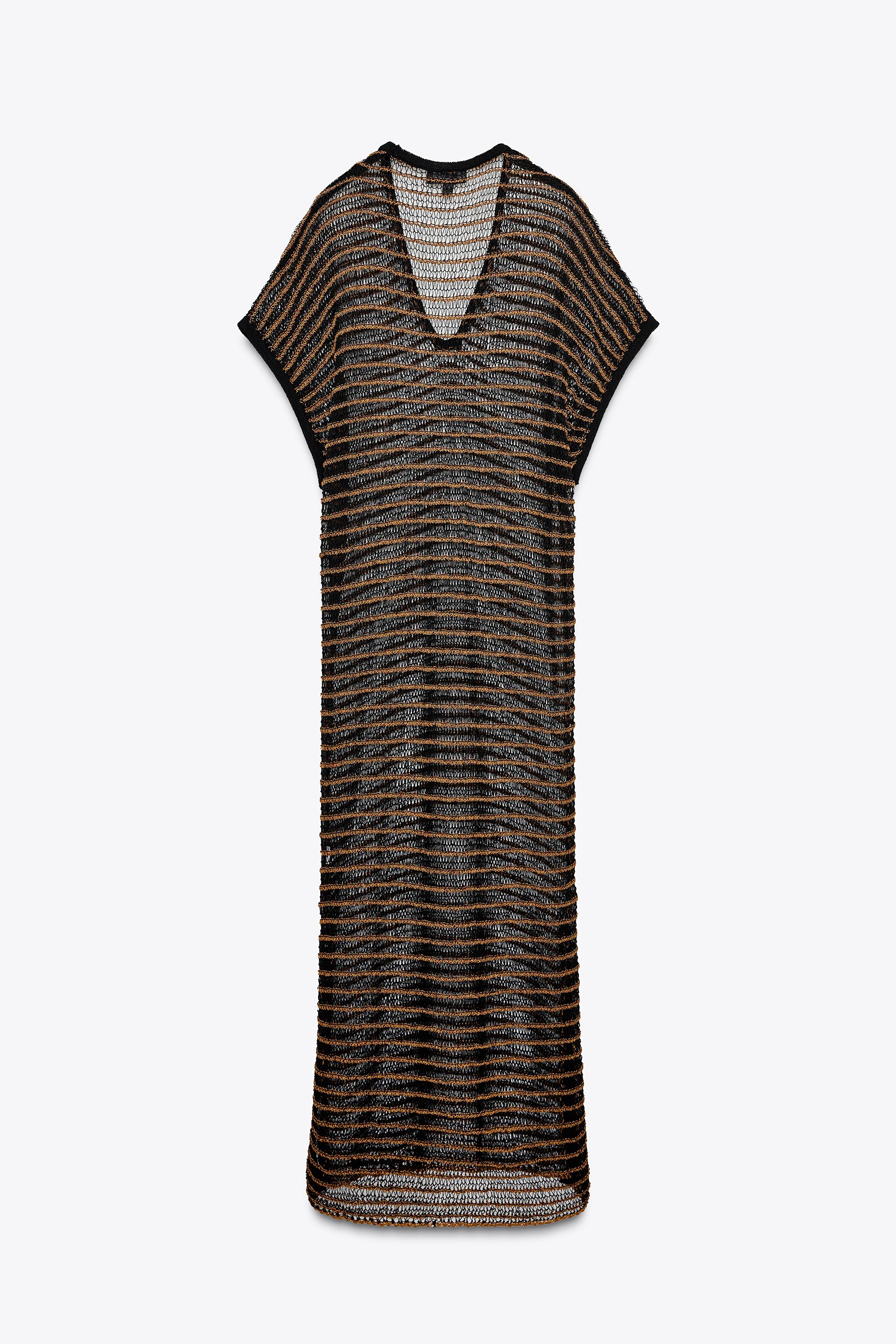 ROBE EN MAILLE OUVERTE