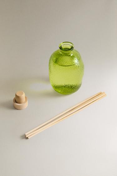 (180 ML) BERGAMOT & SANDALWOOD REED DIFFUSERS - Ecru / Green by Zara