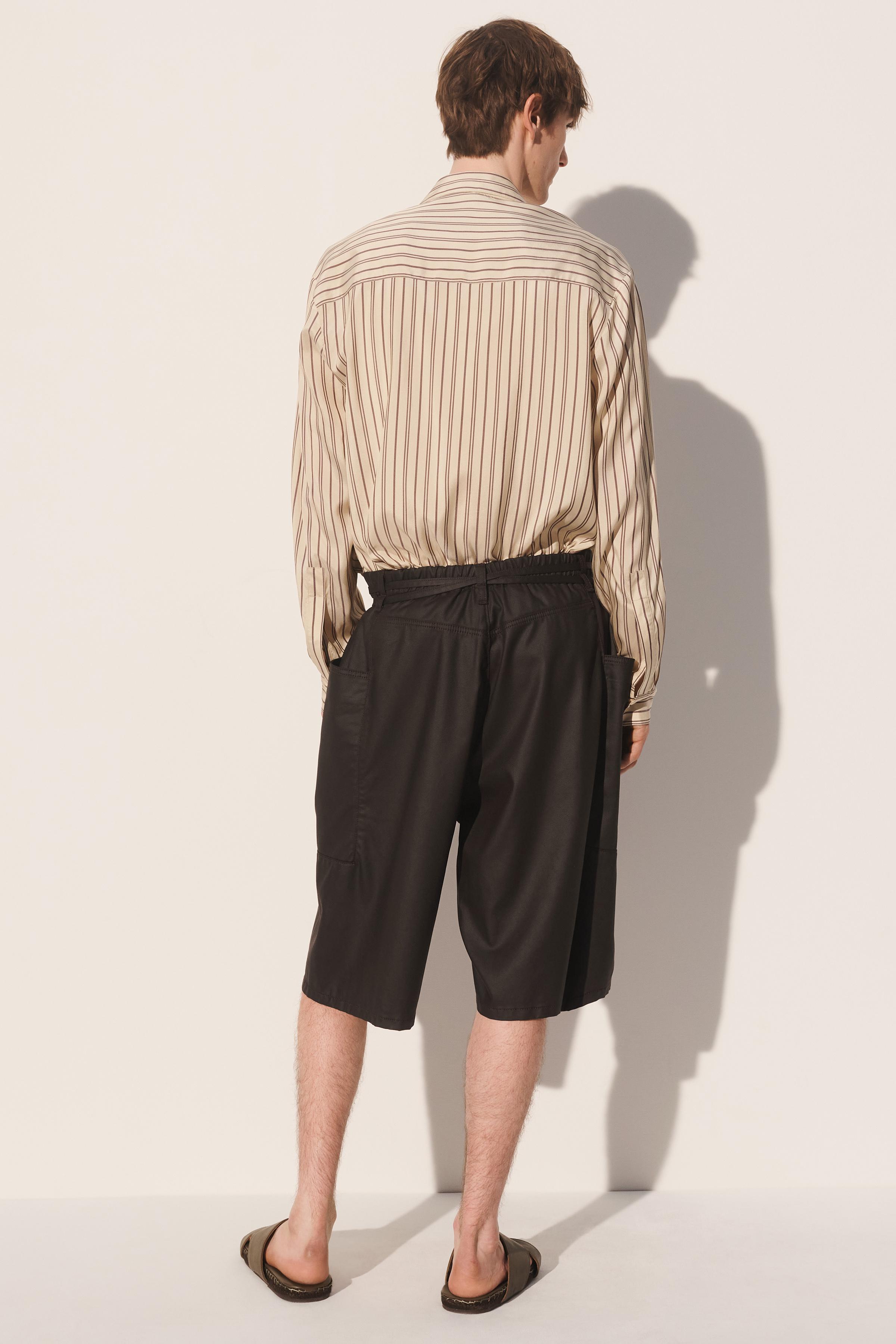 BERMUDA RELAXED FIT LYOCELL EFFET CIRÉ