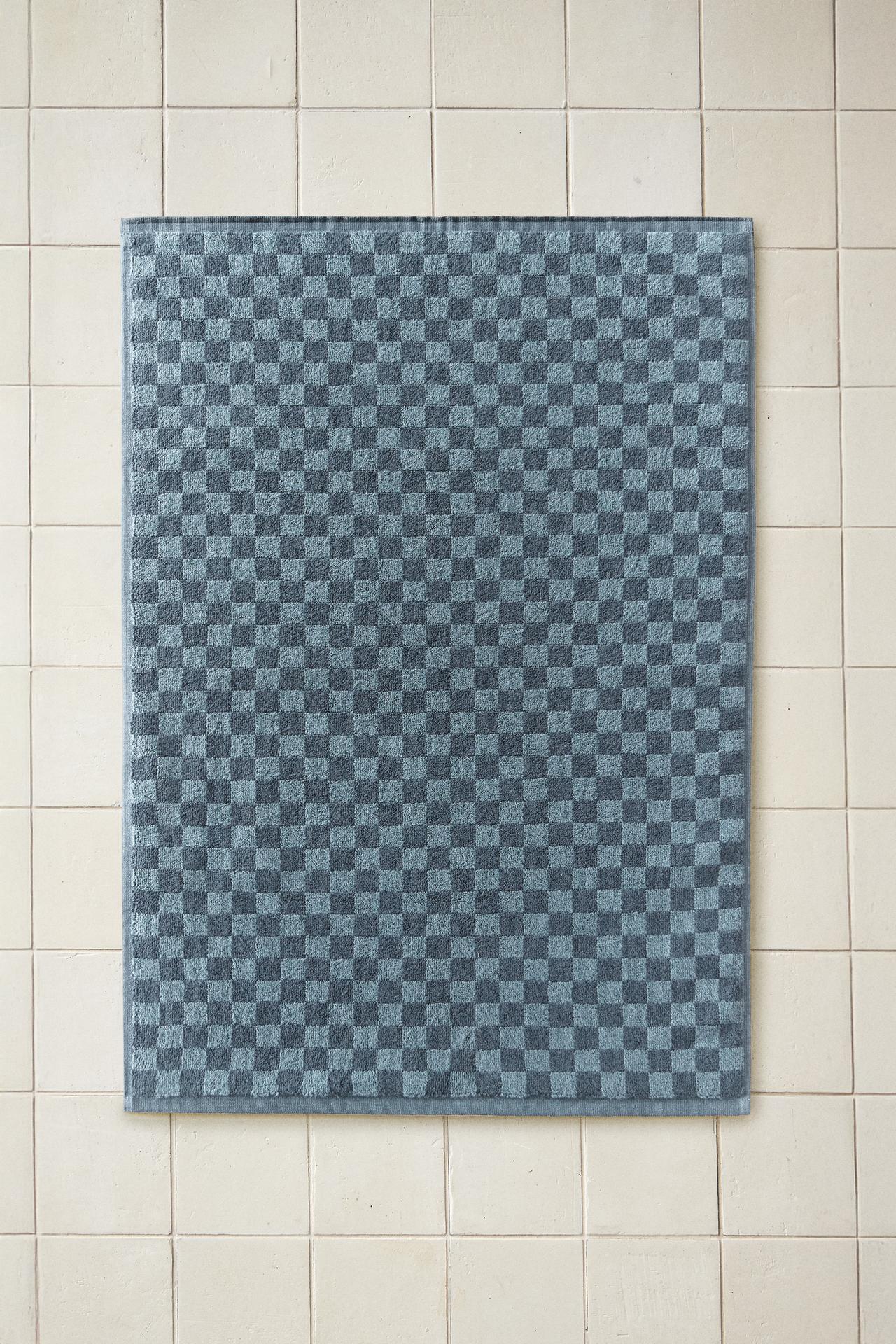 CHEQUERED BATH MAT — Blues