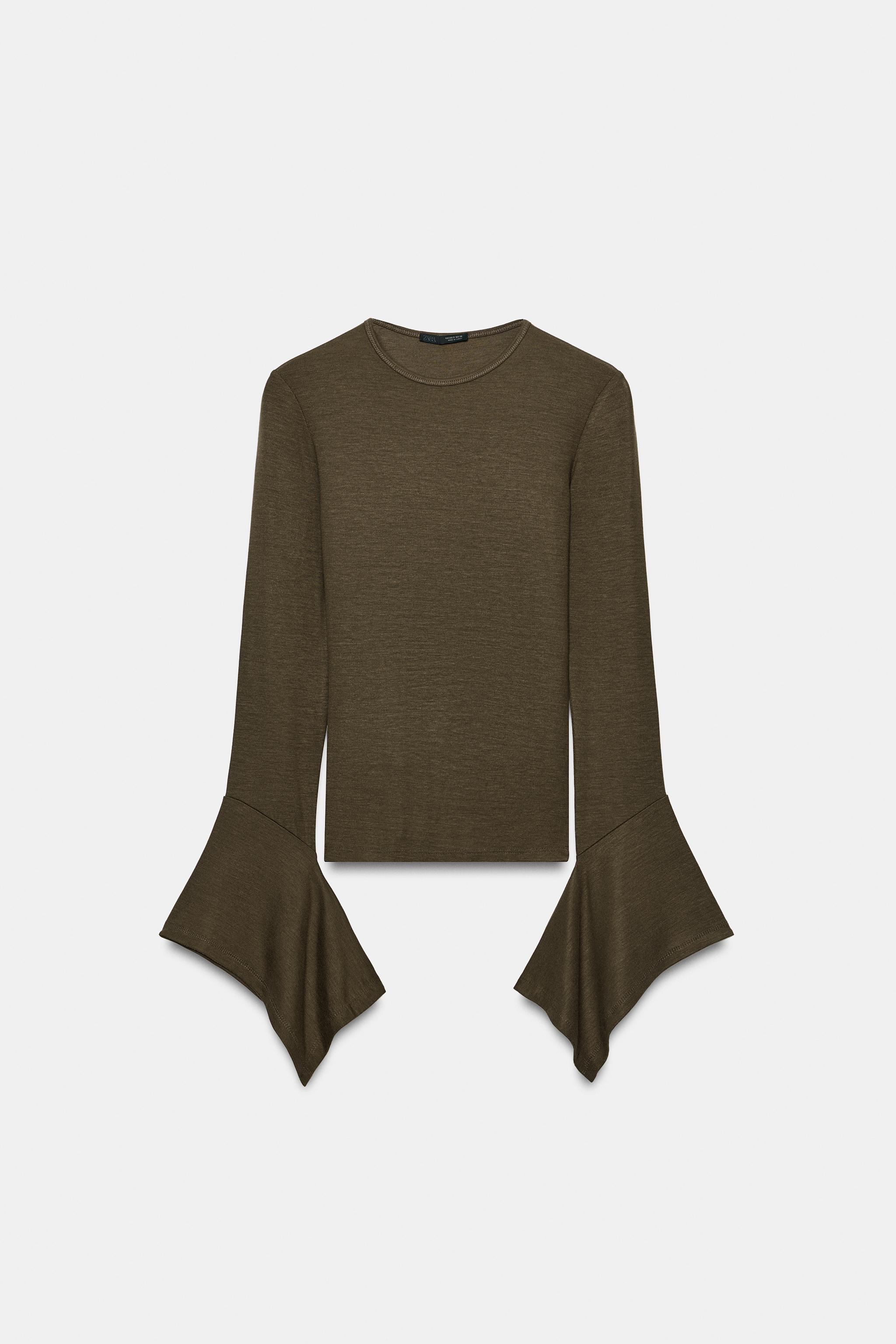RUFFLE SLEEVE T-SHIRT