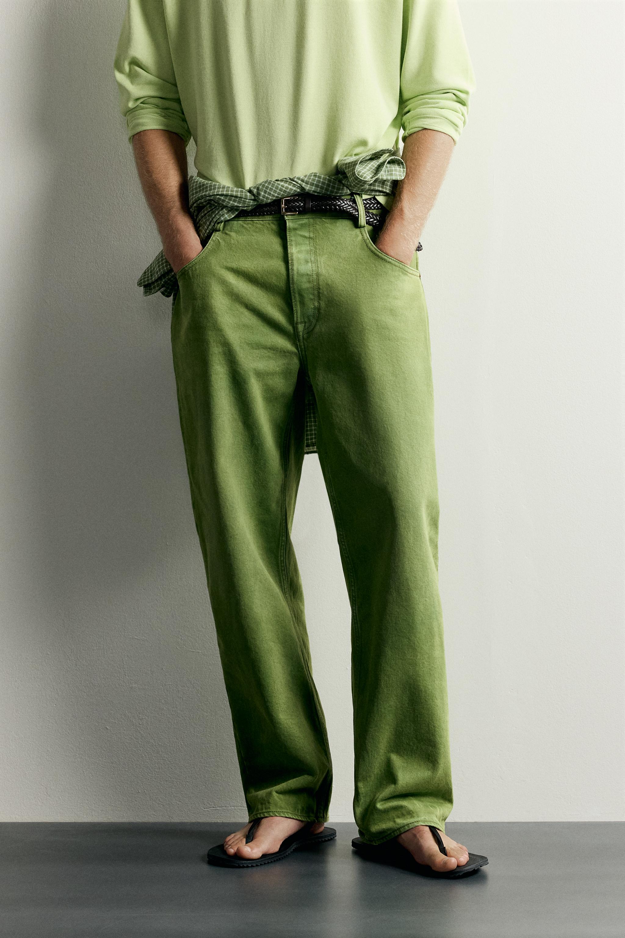 WASHED STRAIGHT-FIT JEANS
