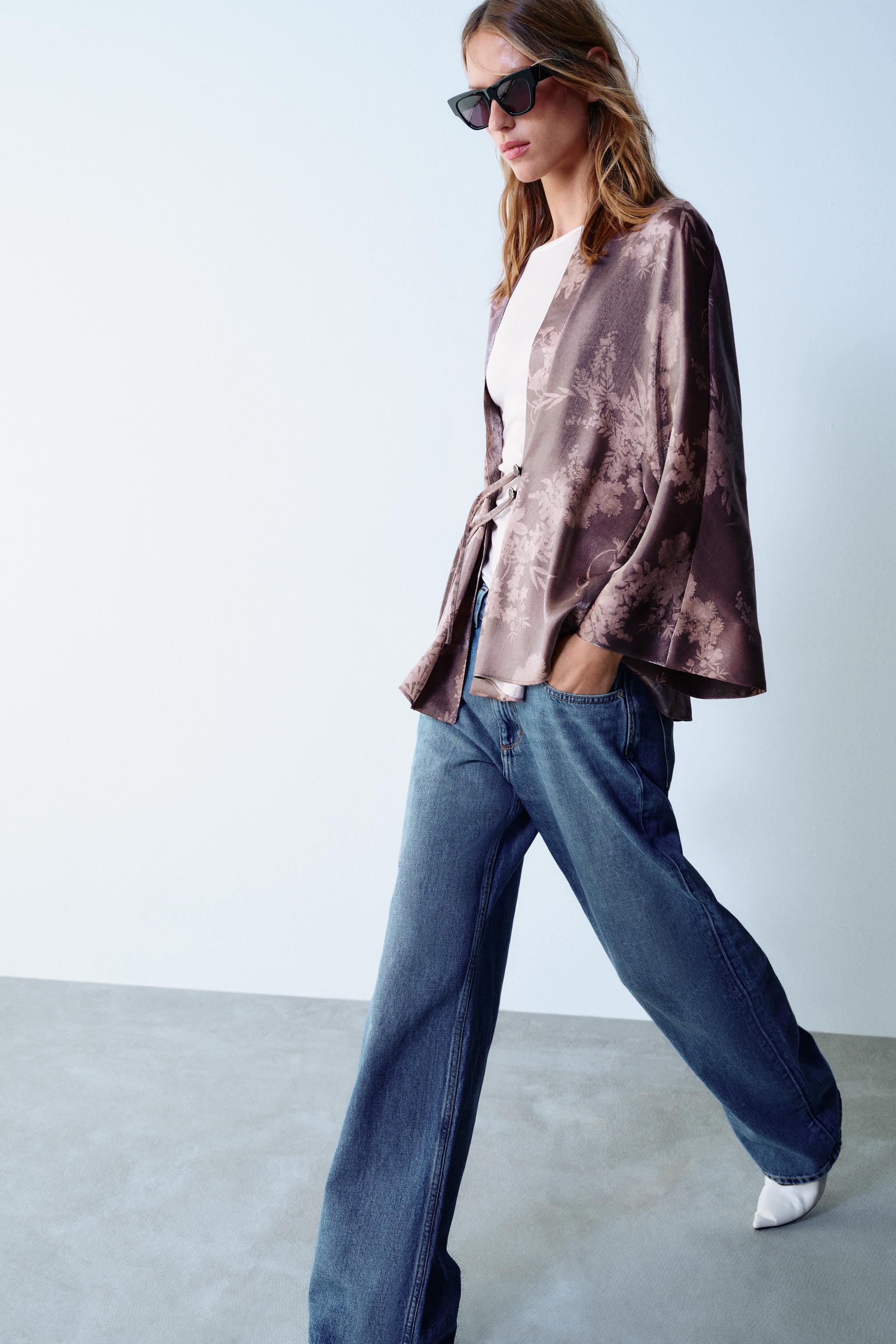 Printed Wide-Sleeve Shirt by Zara