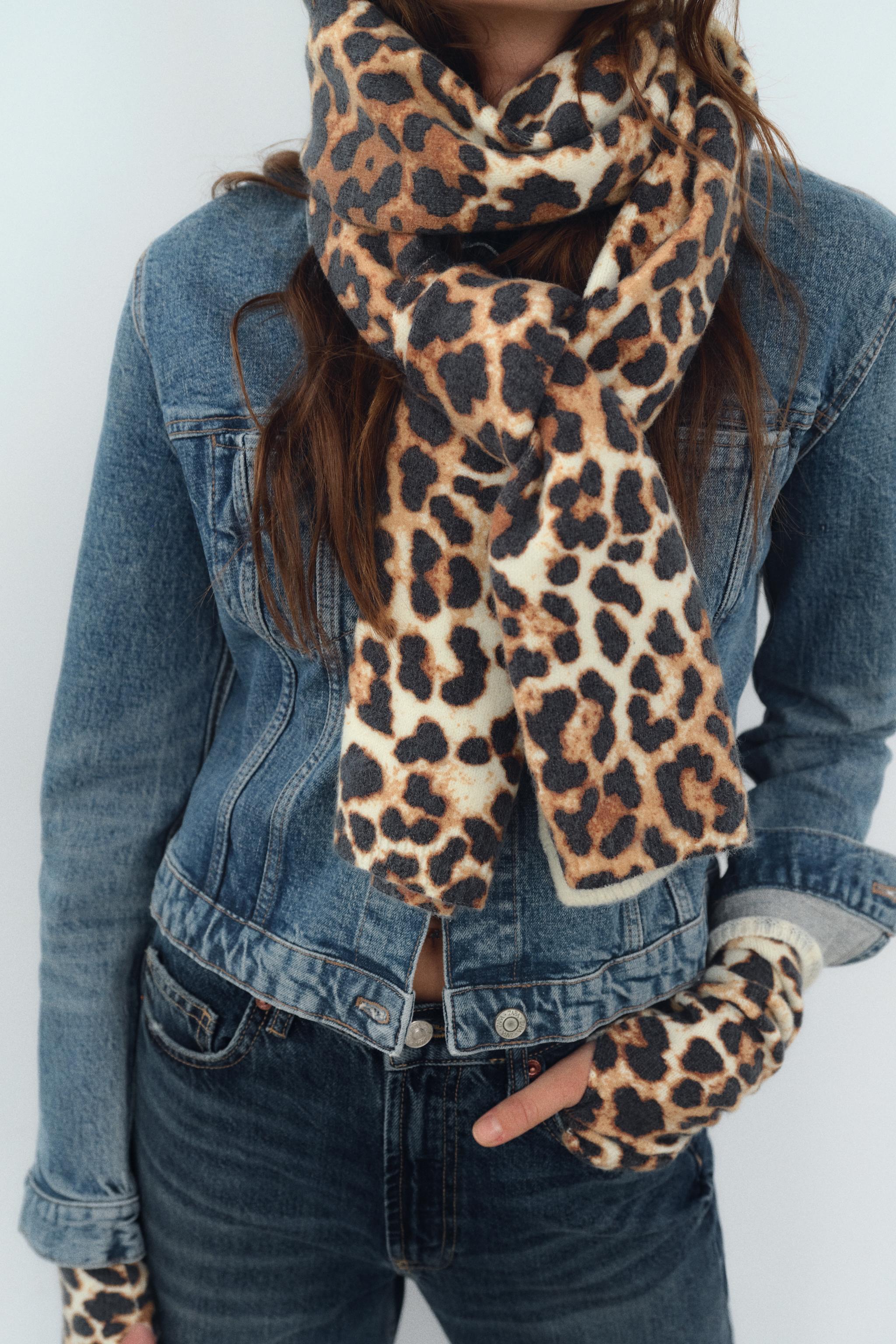 Animal print scarf outfit hotsell