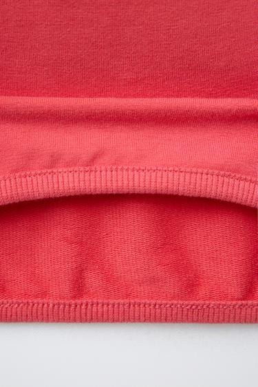 ENSEMBLE SWEAT-SHIRT ET BERMUDA À INSCRIPTION - Rouge de Zara - Image 3