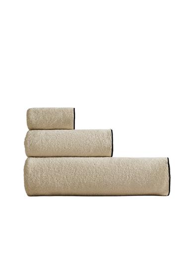 HANDTUCH AUS BAUMWOLLE MIT OVERLOCK - Sandfarben / Schwarz von Zara