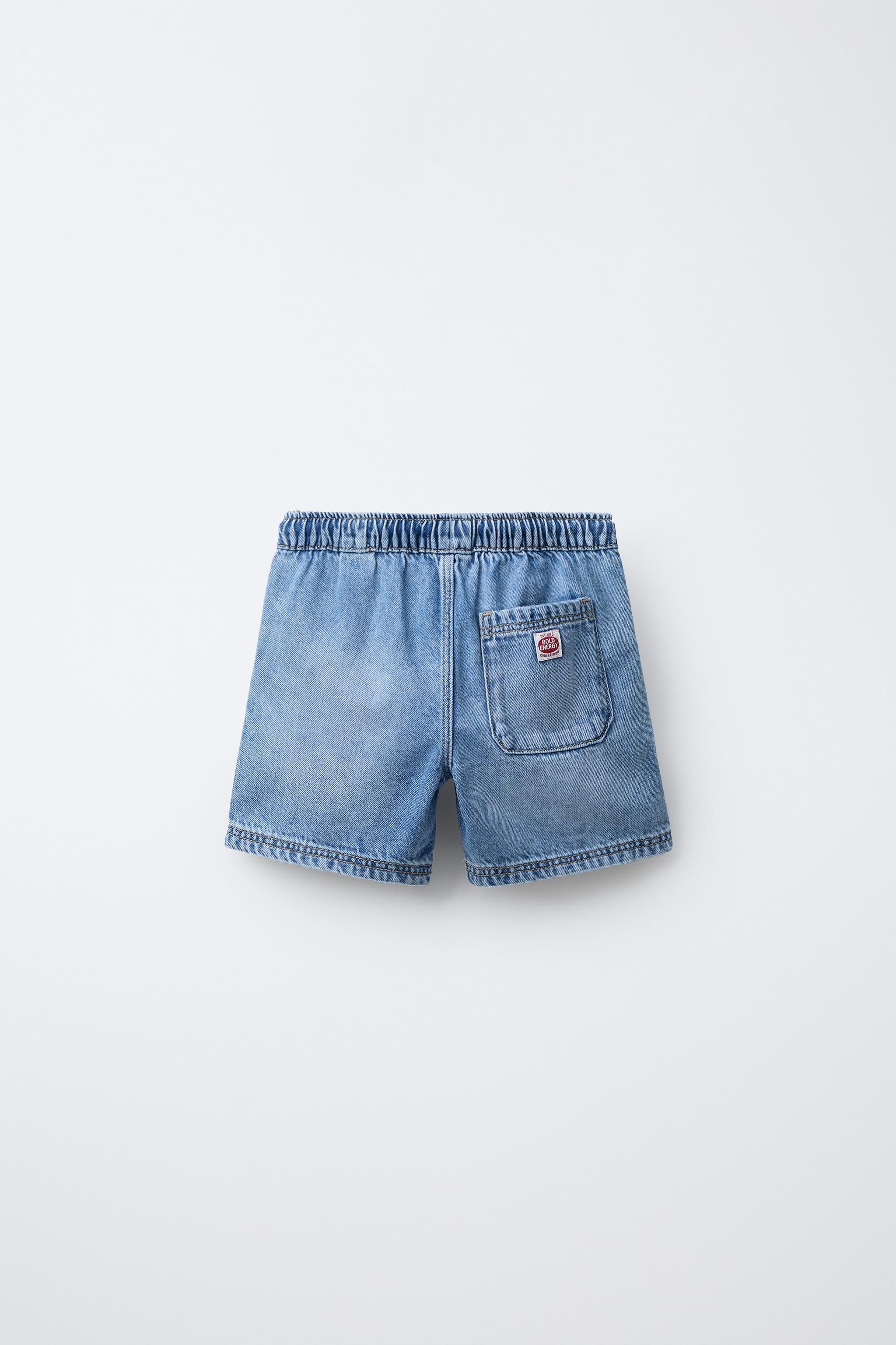 DENIM SHORTS WITH LABEL