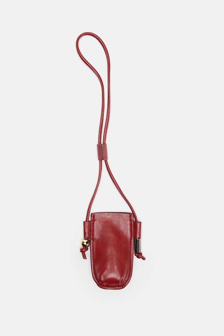 CHARM PERFUME INTO THE BAG