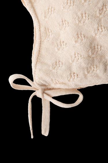 Zara TEXTURED KNIT BONNET - Cream