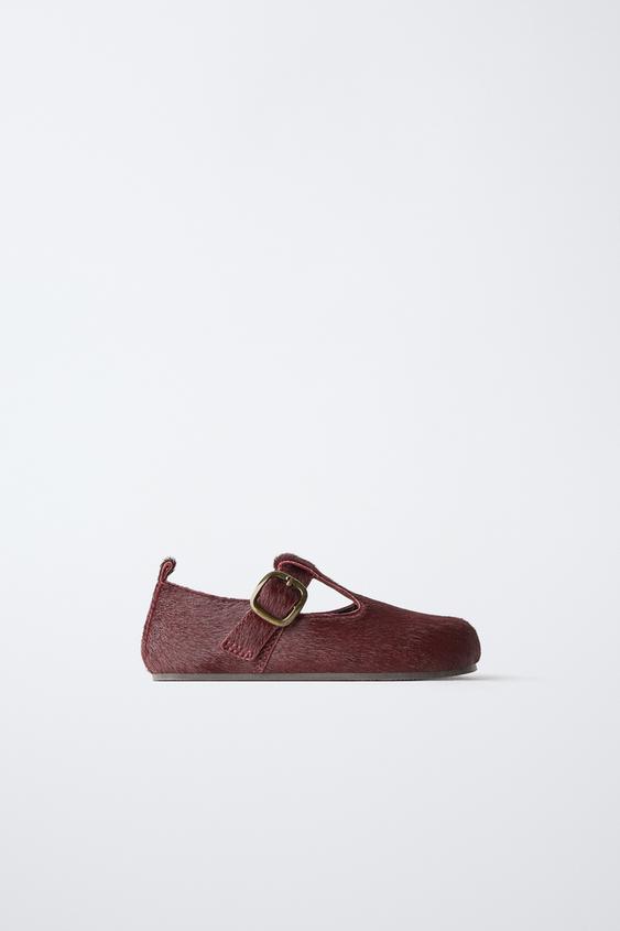 SABATES EN T DE PELL - Violeta Albergínia de Zara - Imatge 0
