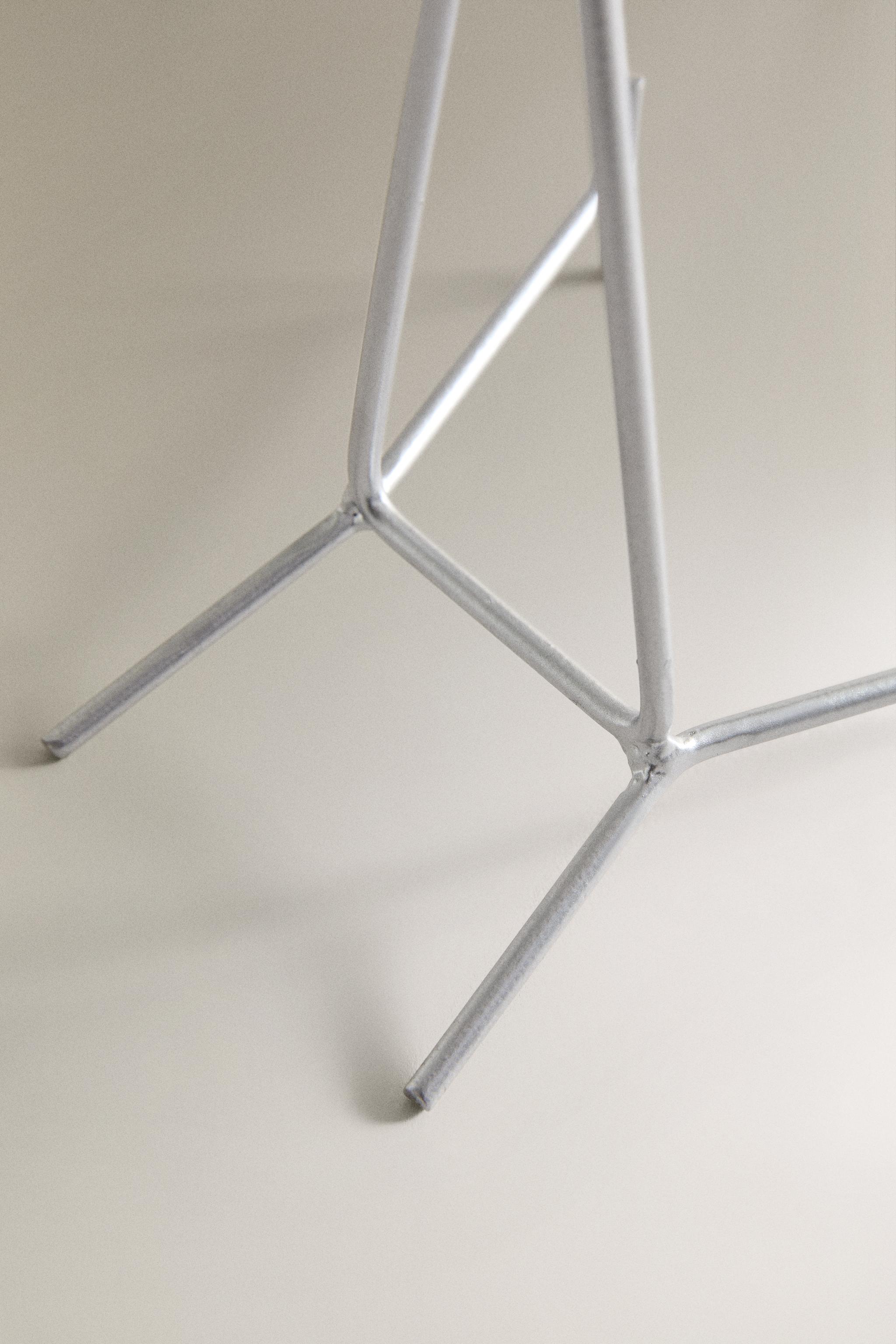 POLISHED METAL STAND