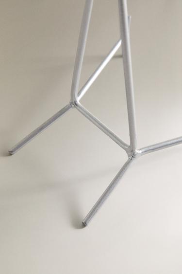 POLISHED METAL DISPLAY STAND - Steel by Zara - Image 2