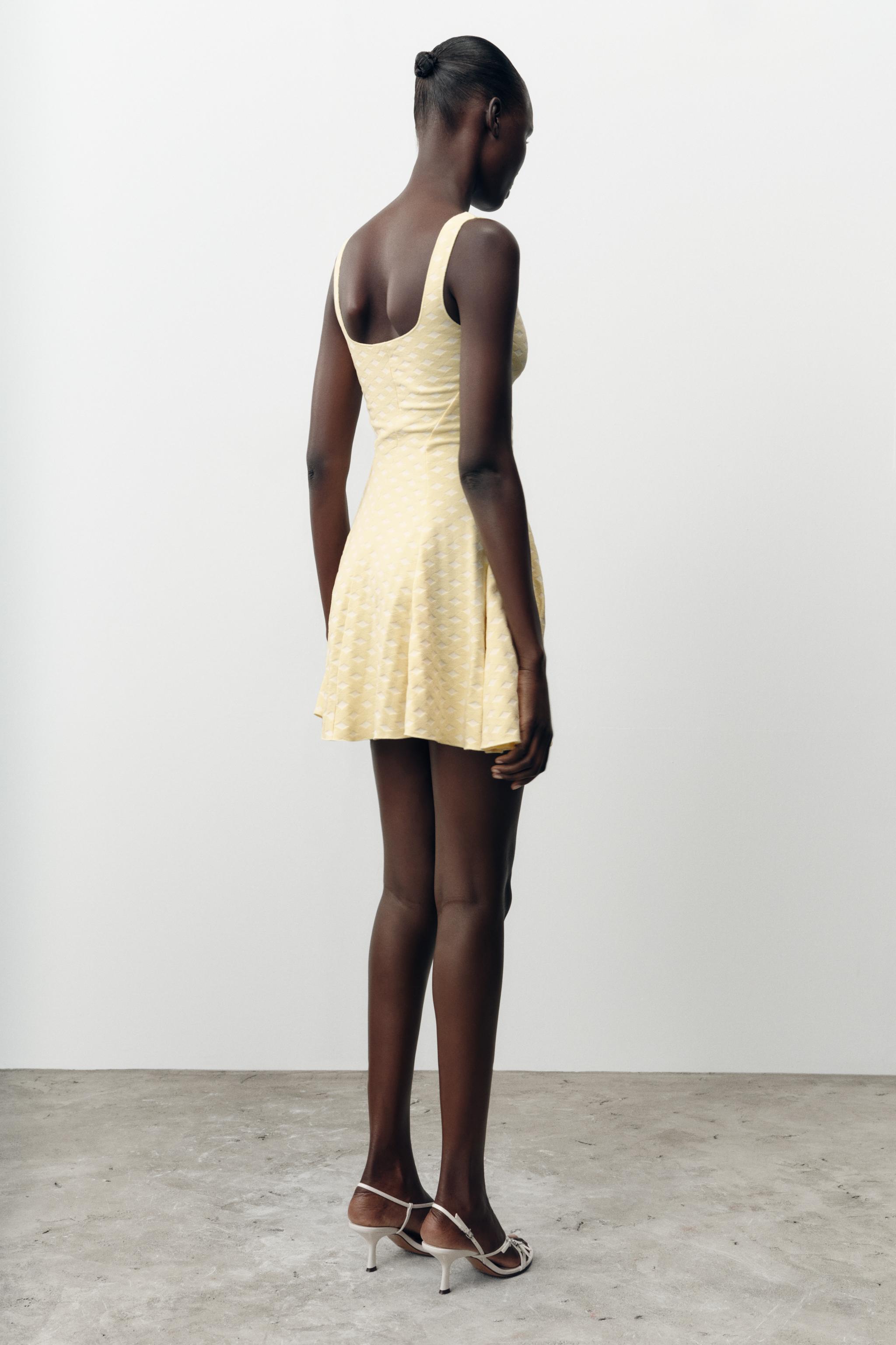 JACQUARD STRETCH SKATER DRESS - Printed | ZARA Canada