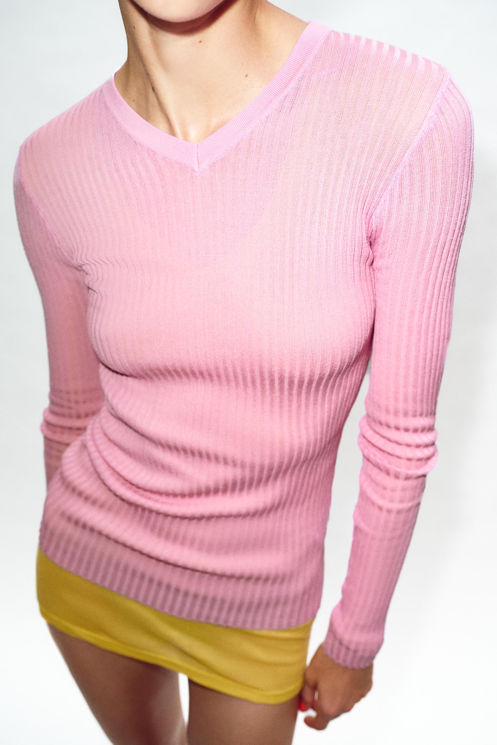 RIBBED KNIT SWEATER