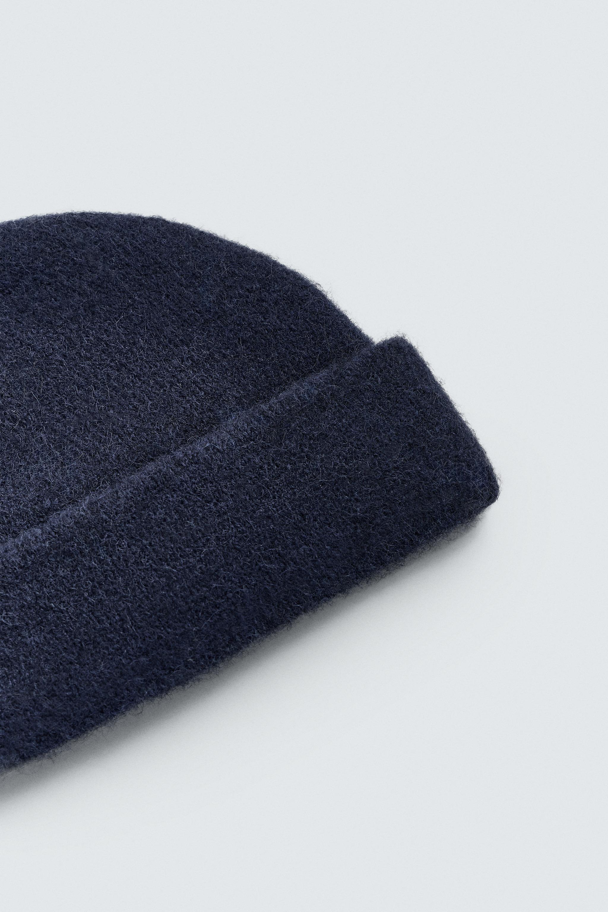 SHORT BRUSHED KNIT HAT
