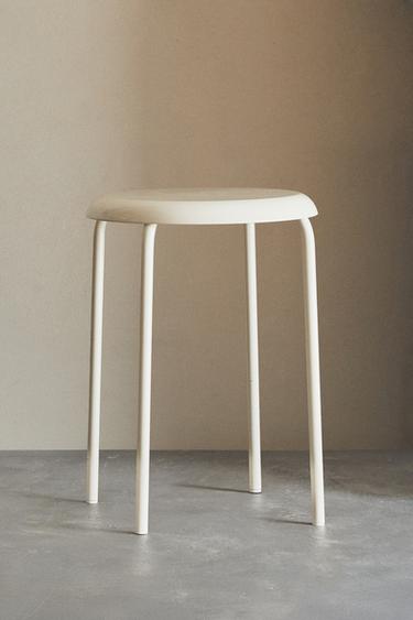 GELAKTE METALEN KRUK - Ecru van Zara