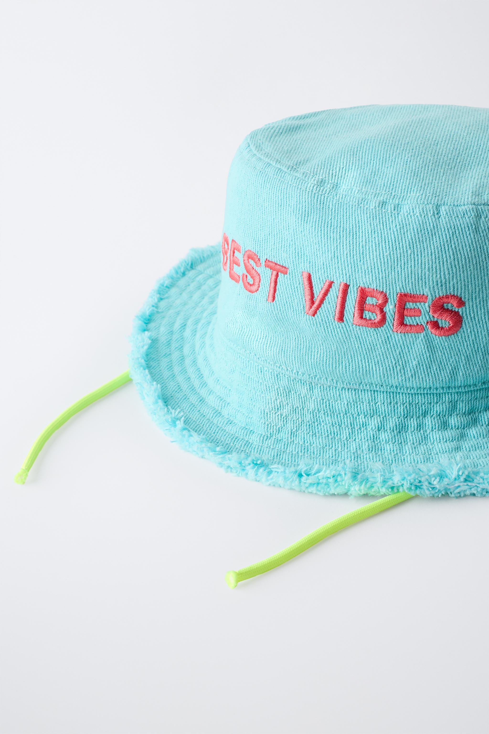 EMBROIDERED TEXT BUCKET HAT