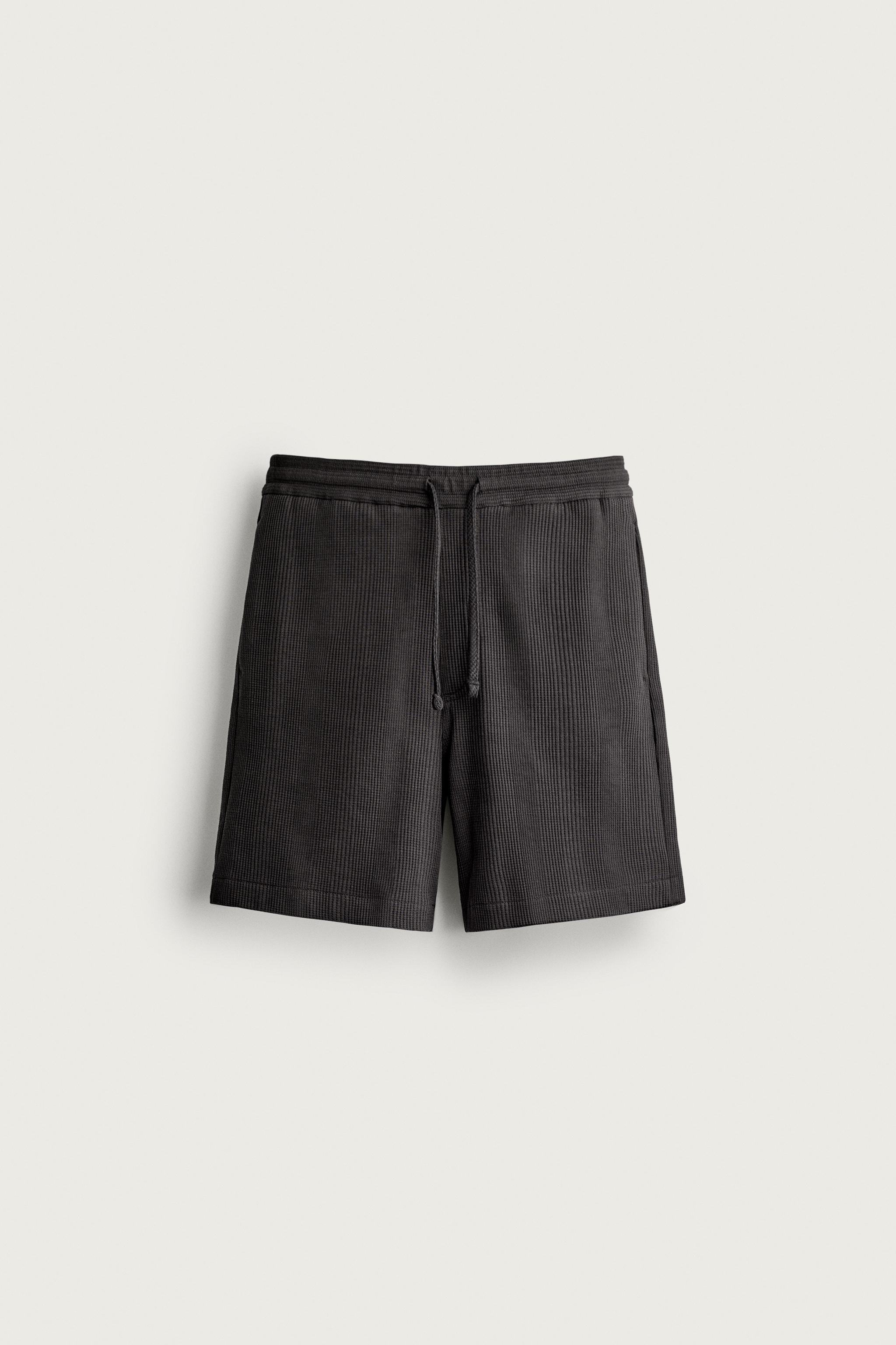 TEXTURED RELAXED FIT SHORTS