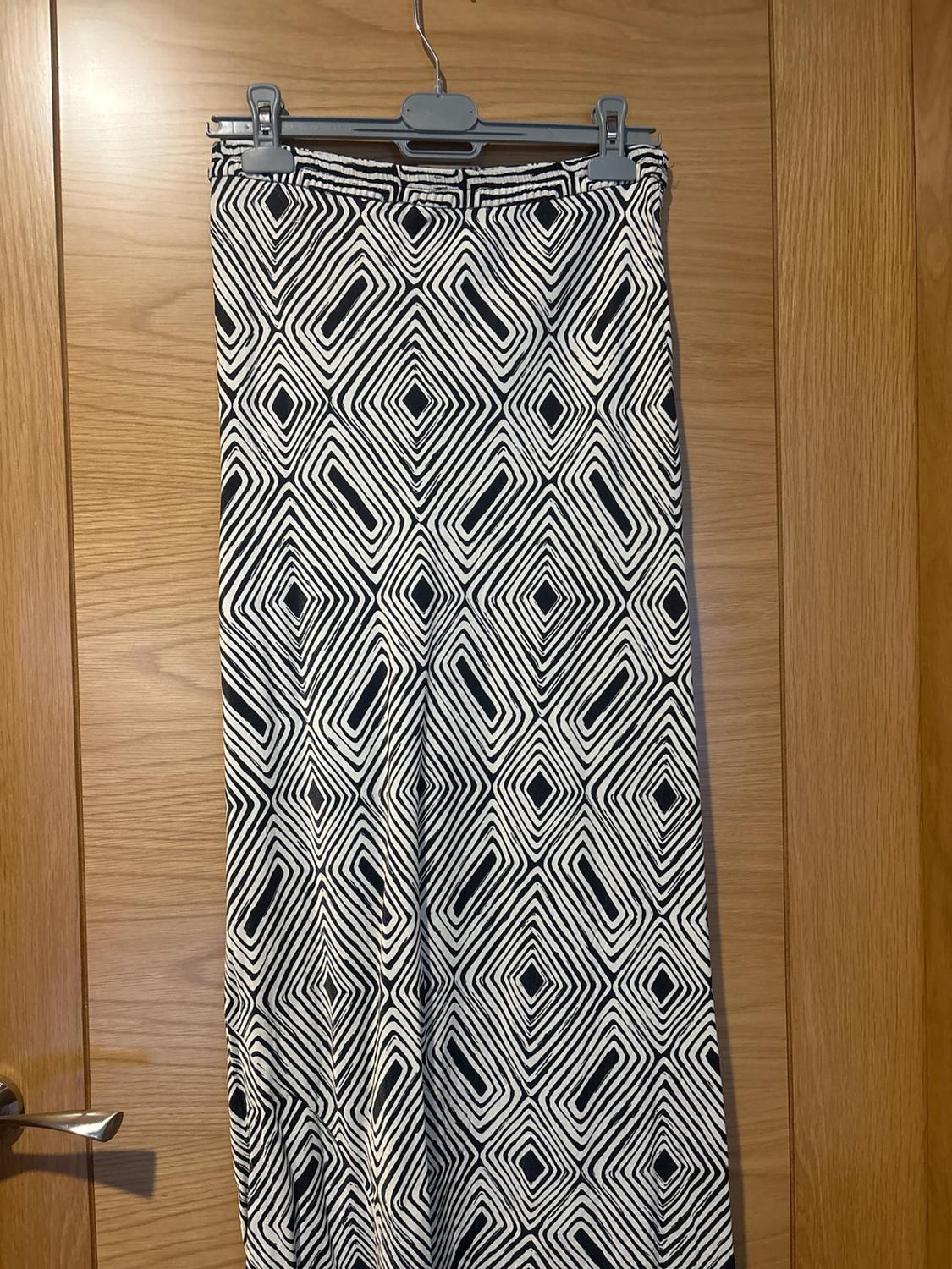 PRINTED MIDI SKIRT - Image 3