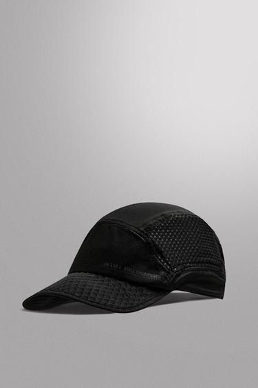 Zara PERFORATED TECHNICAL CAP - Black