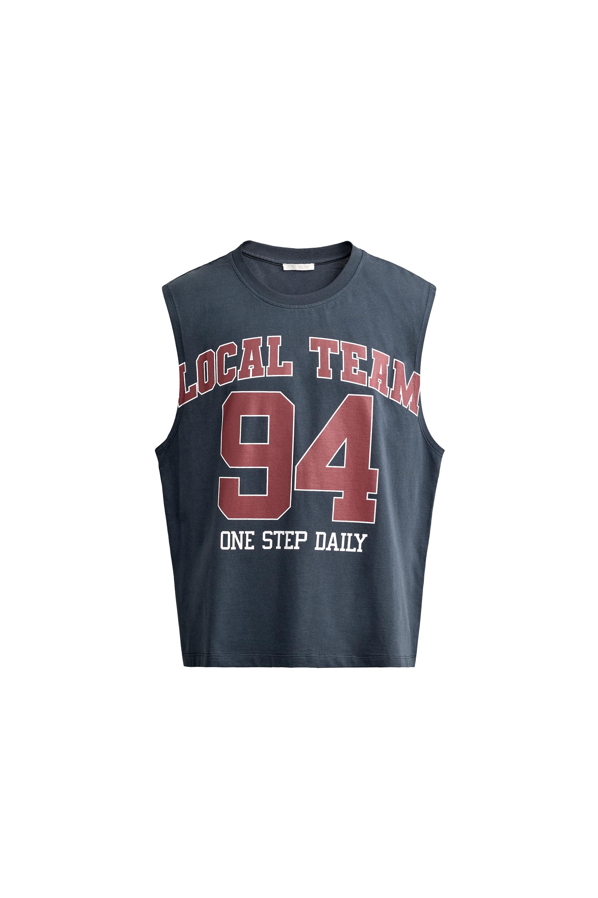 CAMISETA TANK RELAXED FIT GRÁFICOS CONTRASTE