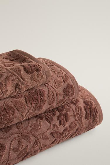 FLORAL VELOUR JACQUARD BATH TOWEL — Dark russet 2