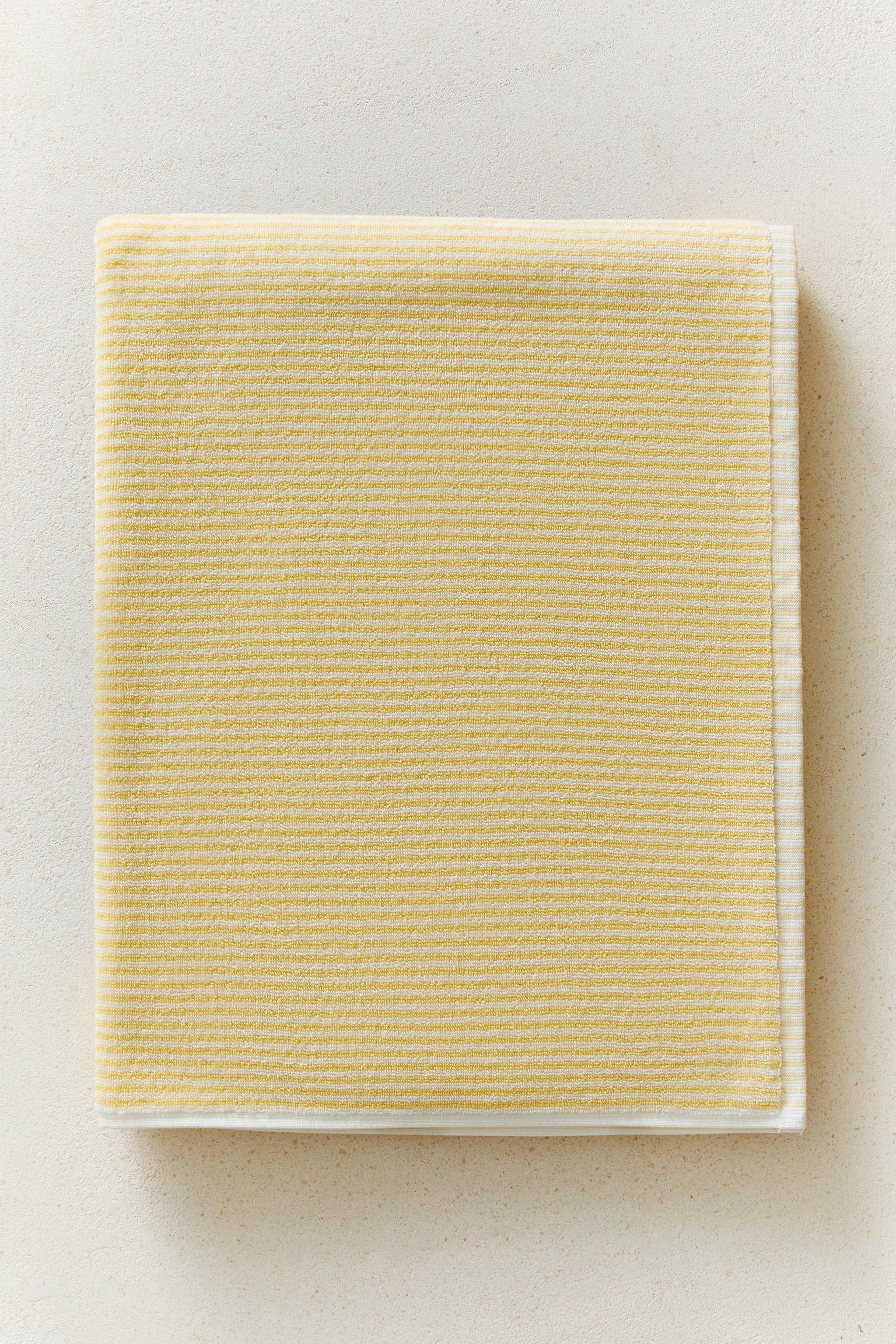STRIPED COTTON BATH TOWEL — Yellow