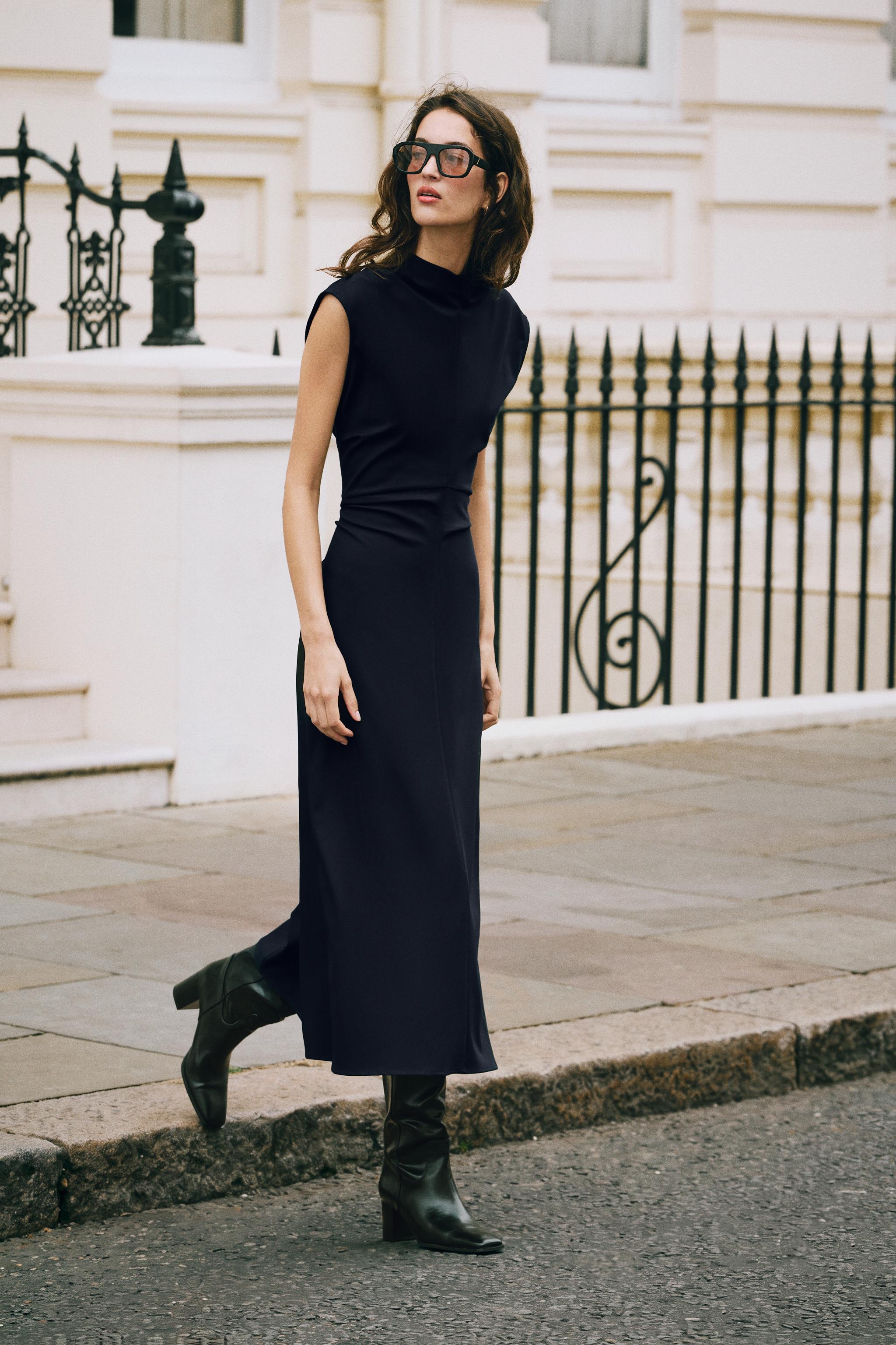 ROBE MI-LONGUE TAILLE AJUSTÉE