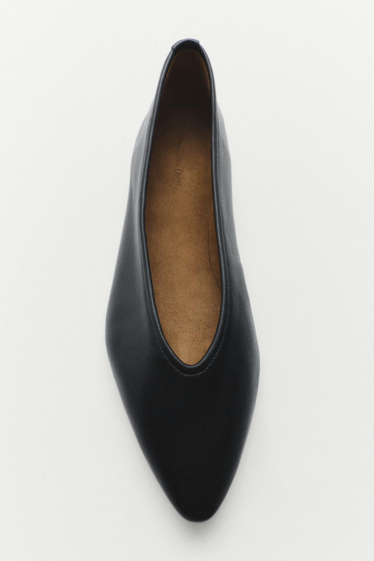 Soft leather pointed toe ballerina — Black