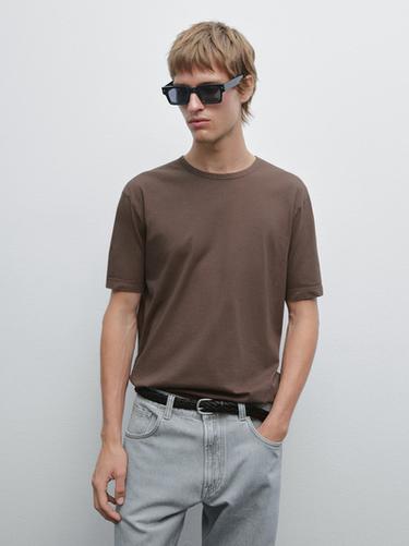 Camiseta manga corta efecto desgastado - 699 de Zara