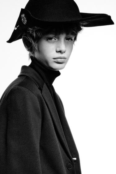 سترة محاكة بياقة عالية - أسود الخاص بـ Zara