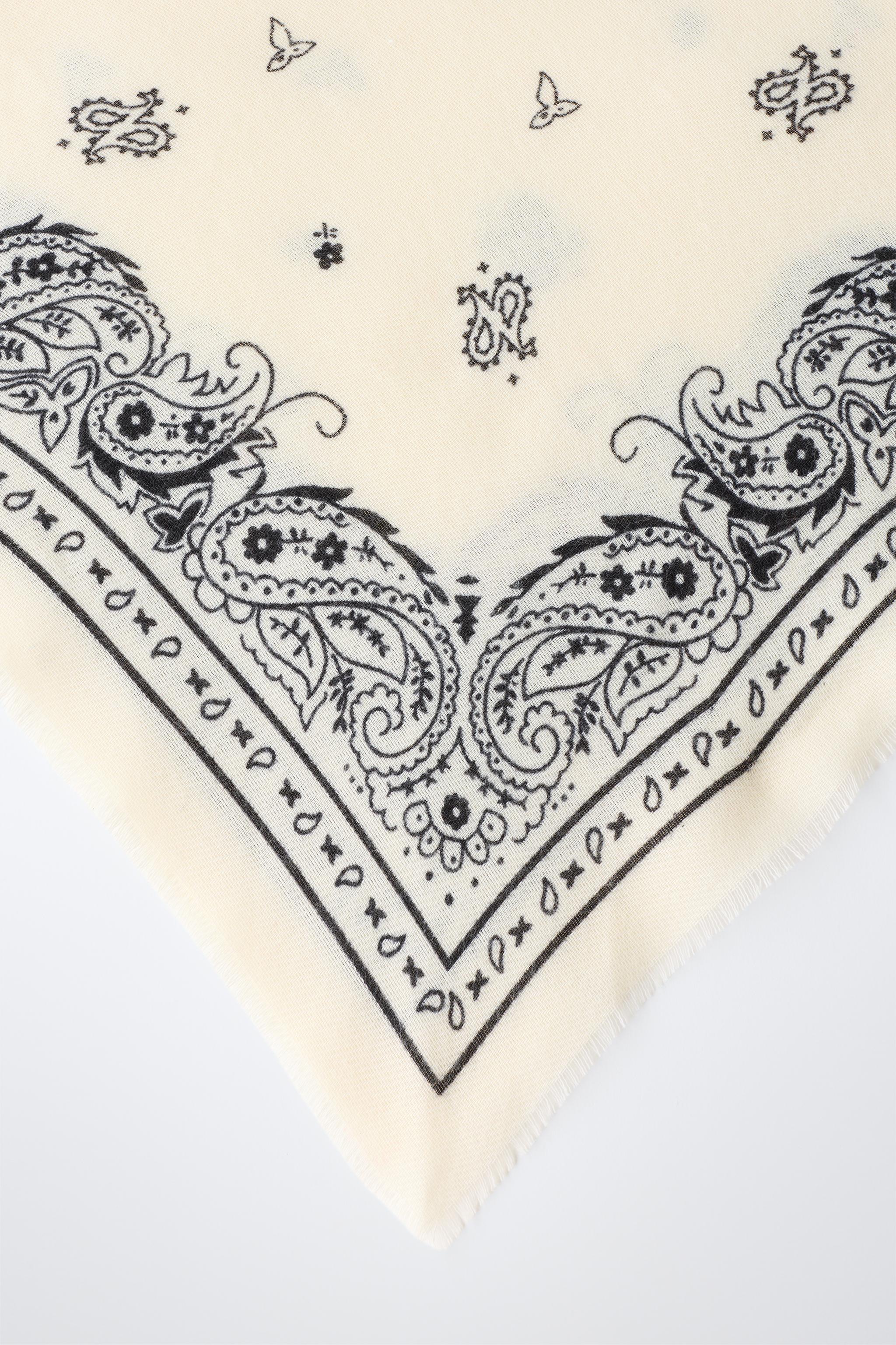 PAISLEY PRINT BANDANA — Ecru