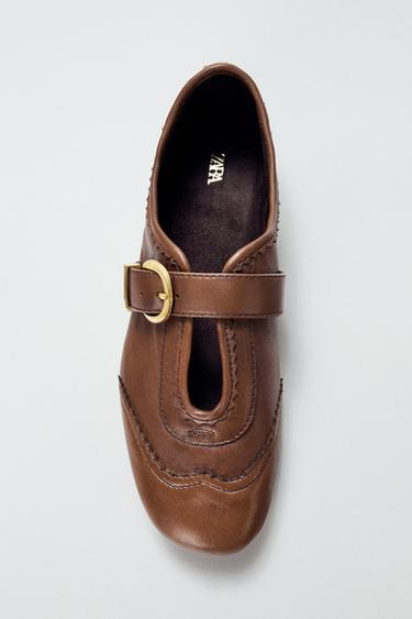 LEATHER BALLERINAS WITH BROGUE DETAIL AND BUCKLE - Brown by Zara