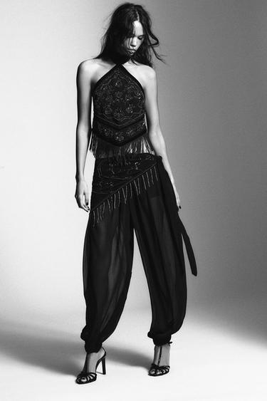 TOP GEORGETTE COMBINADO HALTER ABALORIOS - Negro de Zara