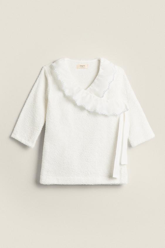 CHILDREN'S RUFFLED BATHROBE WITH FLORAL EMBROIDERY Oysterwhite