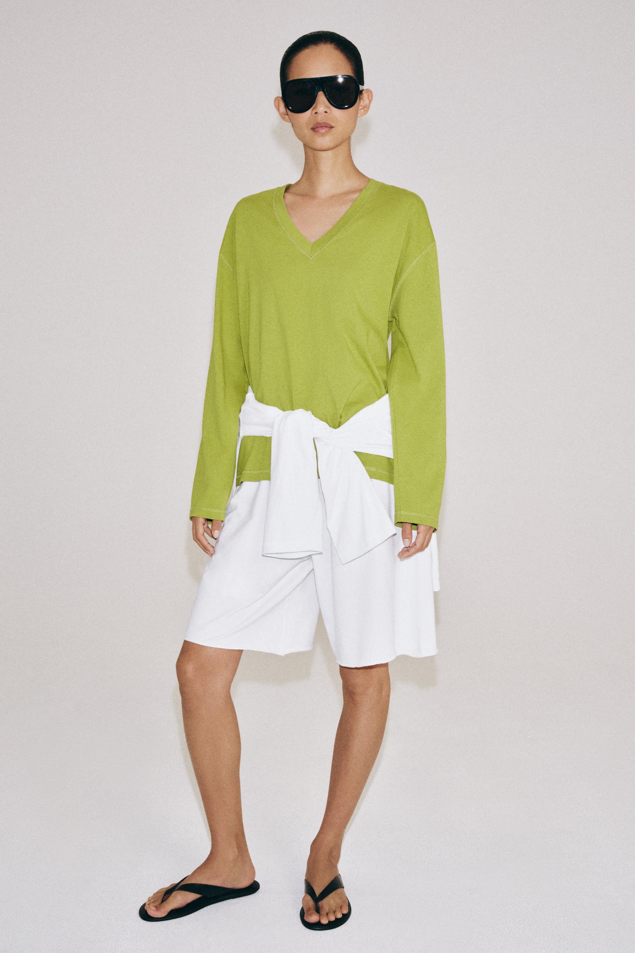 COTTON V-NECK T-SHIRT — Pistachio