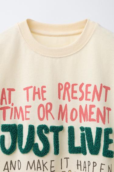 T-SHIRT WITH TEXT PRINT AND LETTUCE-EDGE TRIM - Ecru by Zara - Image 2