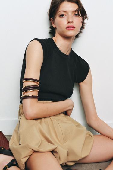 PACK OF RIGID WOODEN BRACELETS - Golden by Zara