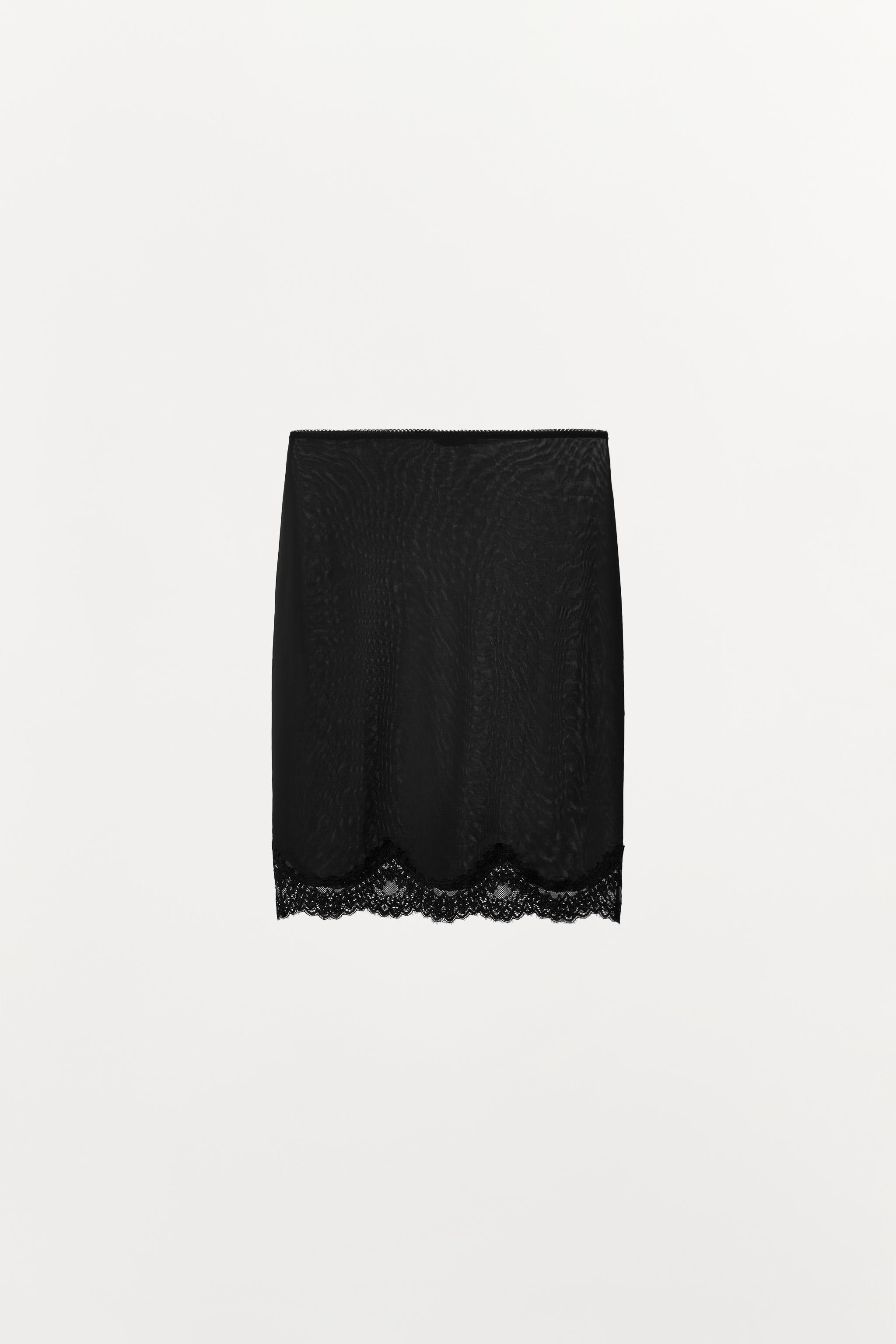 LACE-TRIMMED LINING SKIRT