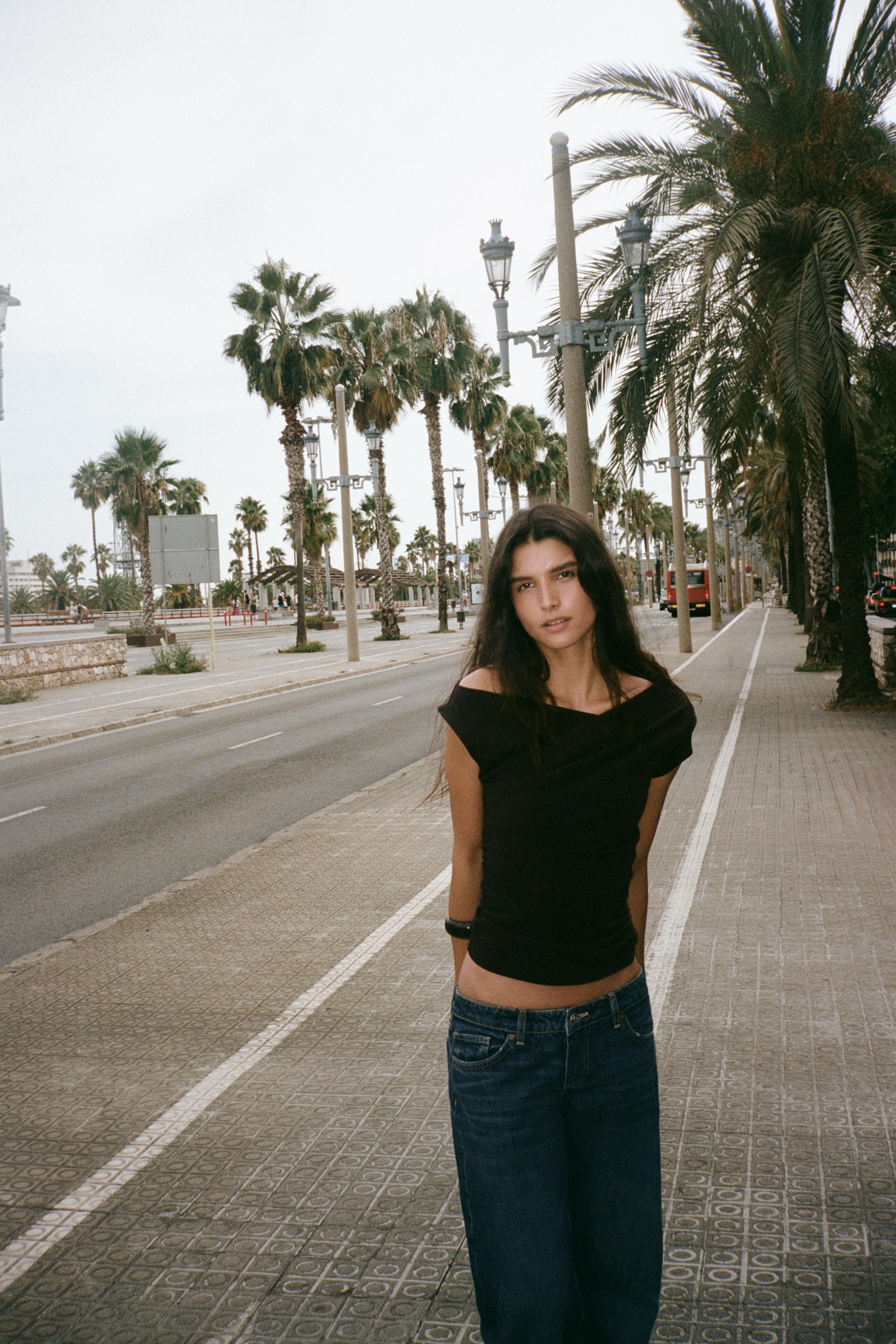 ASYMMETRIC RUCHED TOP