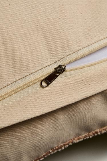 COUSSIN DE SOL - Beige clair de Zara - Image 4